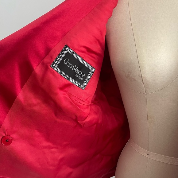 GIANNI VERSACE VTG RED BLAZER - Picture 6 of 9